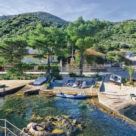 Okuklje Holiday Home Екстериор снимка